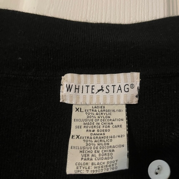 Button Top - Picture 3 of 3